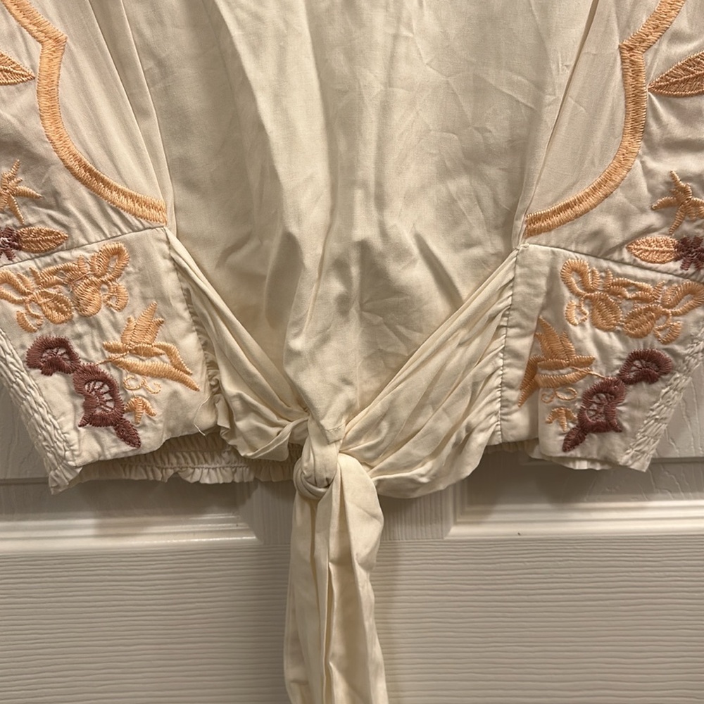 Embroidered Top - Picture 4 of 8